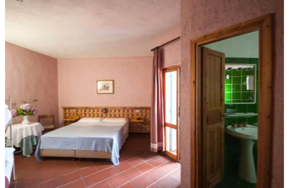 Hotel Scintilla San Teodoro  Esterno foto