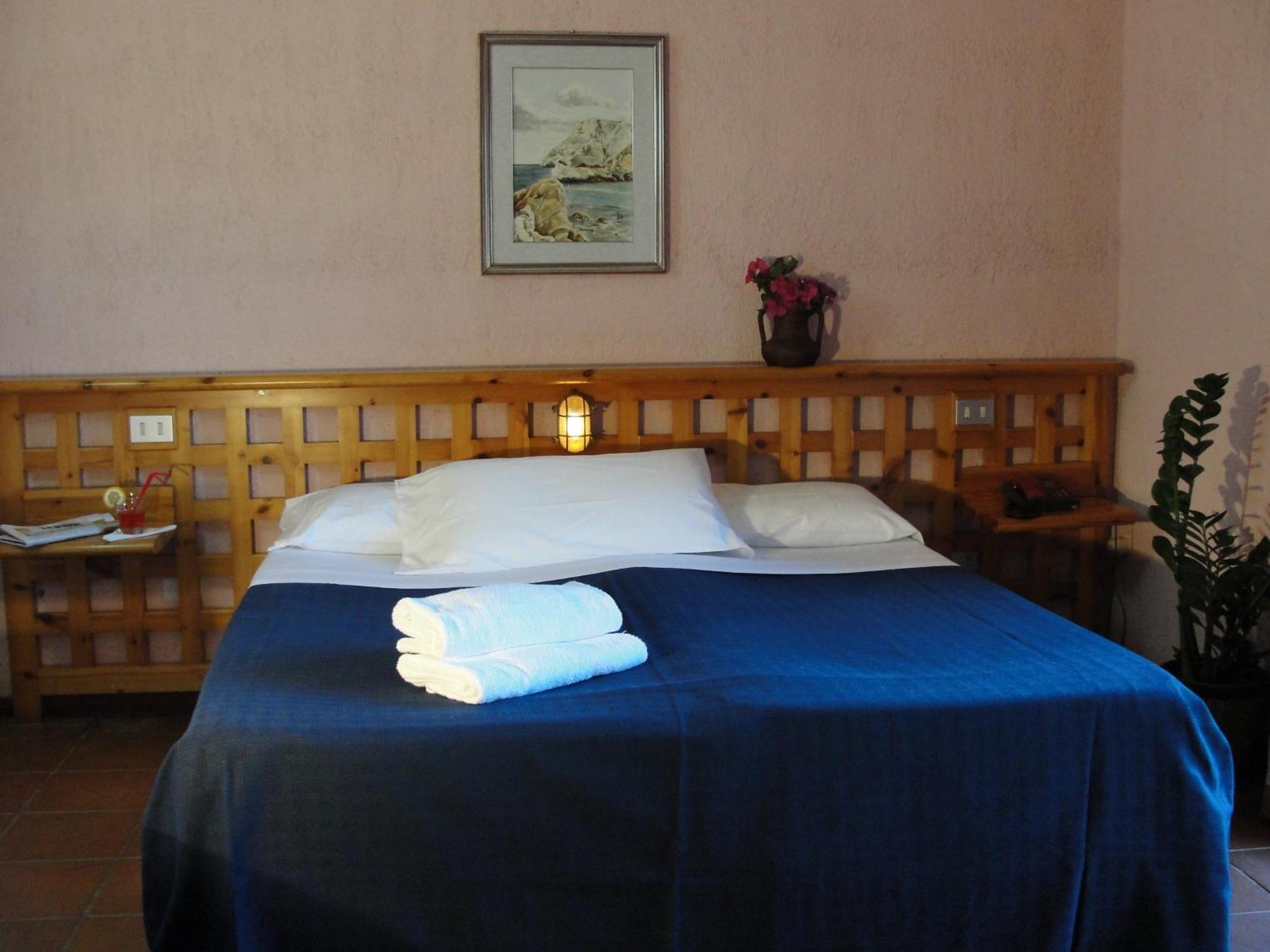 Hotel Scintilla San Teodoro  Esterno foto
